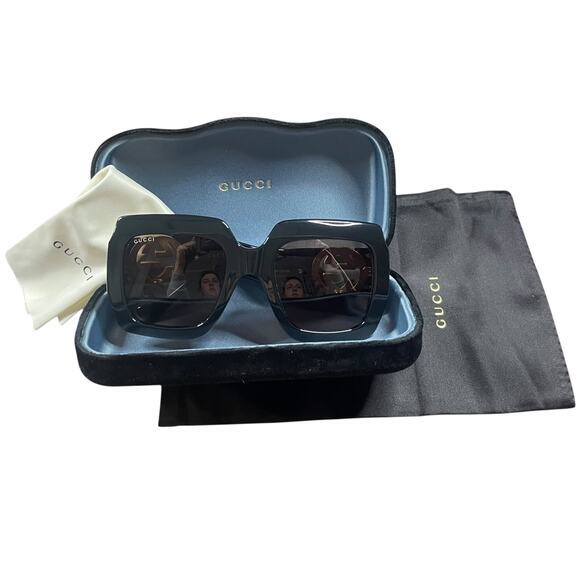 Gucci Oversized Black Square Sunglasses Brown Lens Gold Hardware‎ Chain Case New - Picture 4 of 8